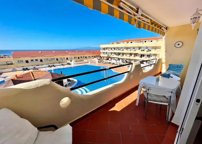 Marina Palace Vista Piscina
