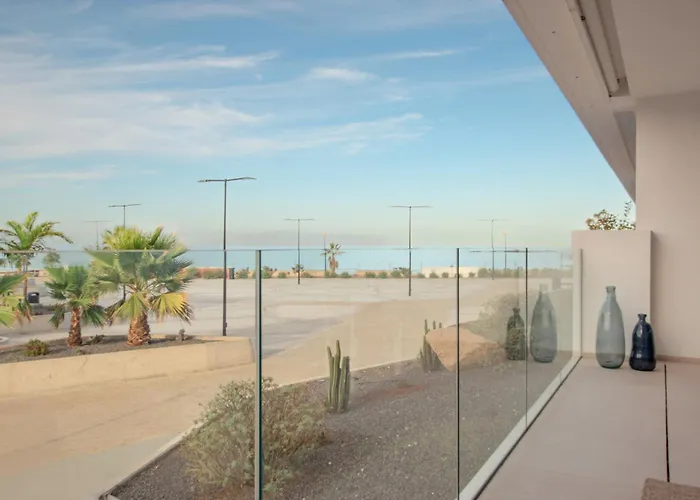 Infinity 0-2 Luxe Partial Sea View 2B