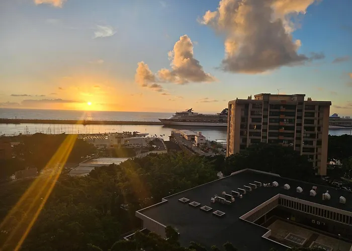 Santa Cruz Harbor Views: seaside prime location