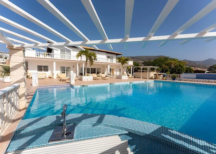 Private Luxury Villa With Jacuzzi, Beach Bar, Pool