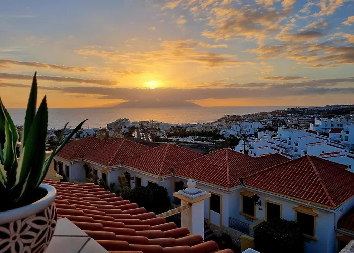 Ocean View Apartment With Pools