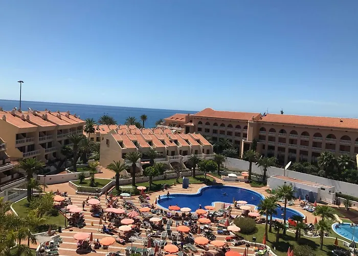 Las Americas Front Line Ocean