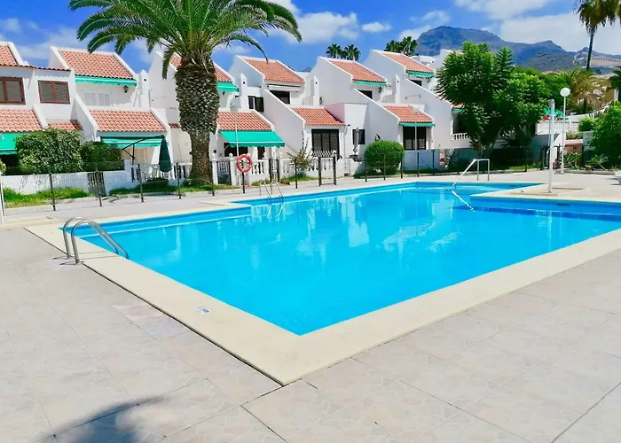 Sunny Villa Holiday Home