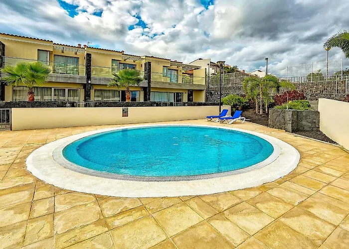 Townhouse 3 Bedrooms On The First Line