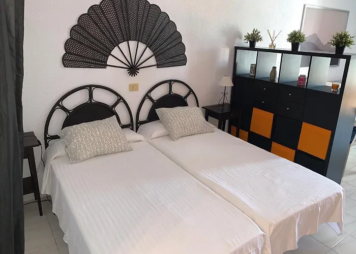 Quiet Studio, Incredible Views, Climatized Pool, Free Wifi