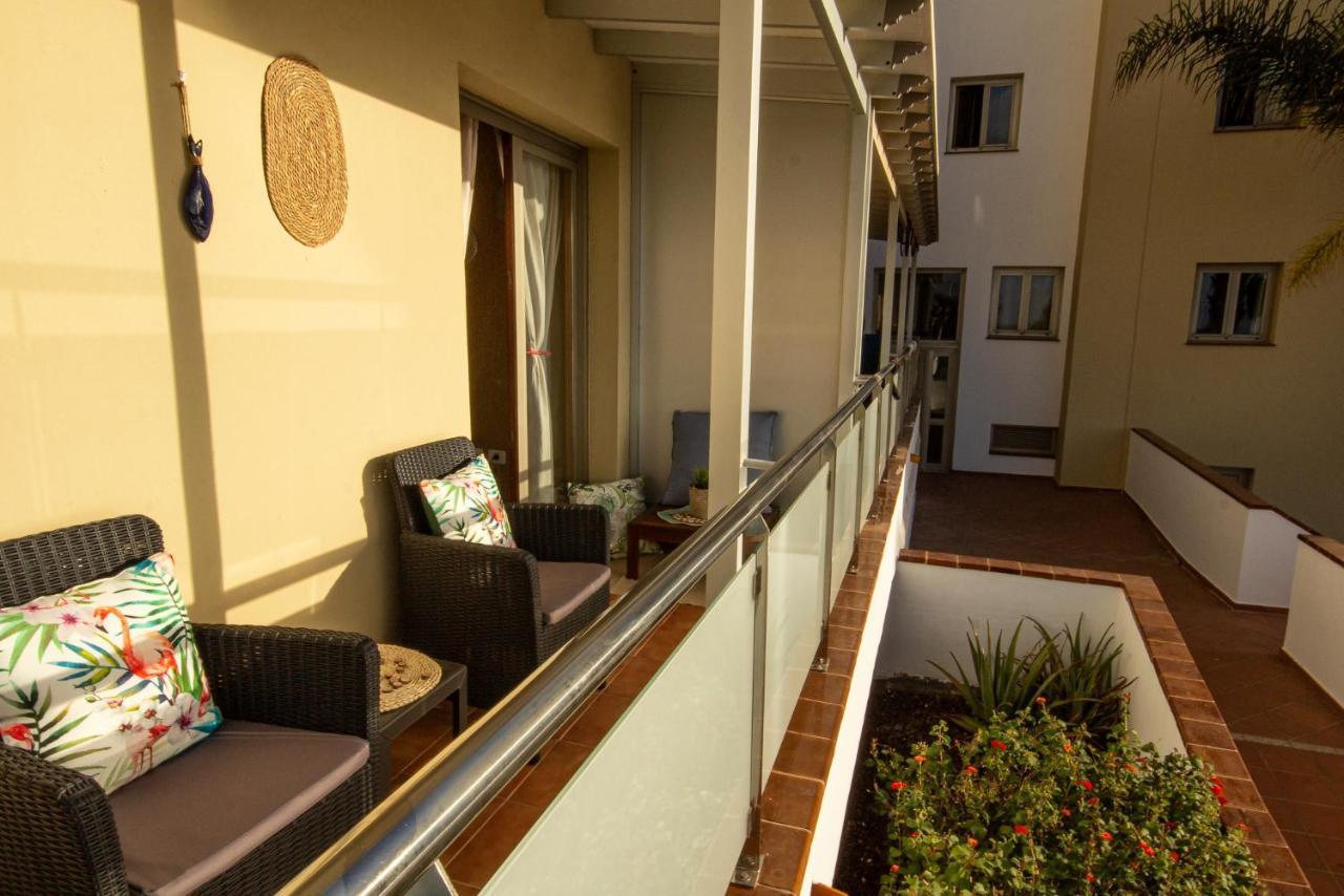 Coastal With Terrace And Pool Apartment