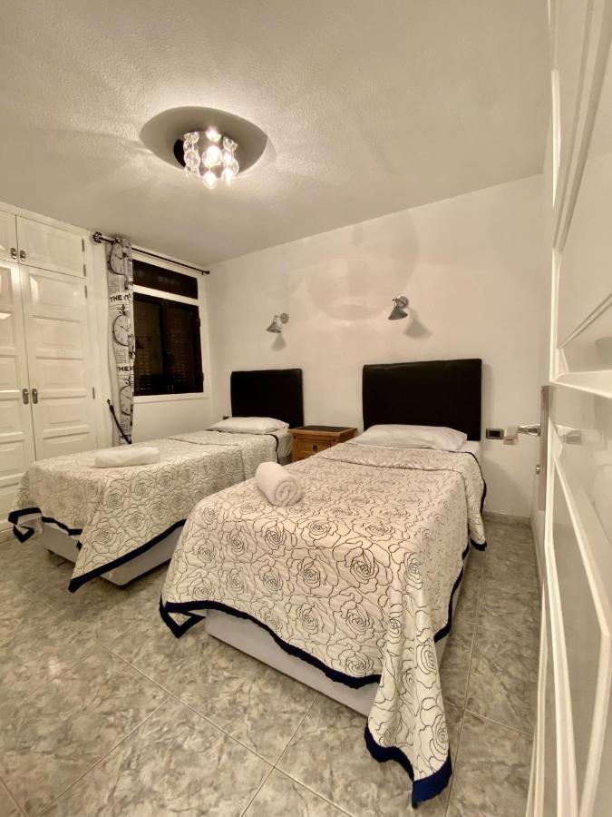 Victoria Court Modern 1 Bed Cristianos Tenerife Apartment