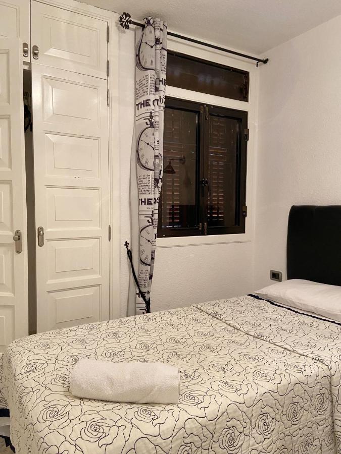 Victoria Court Modern 1 Bed Cristianos Tenerife Apartment *