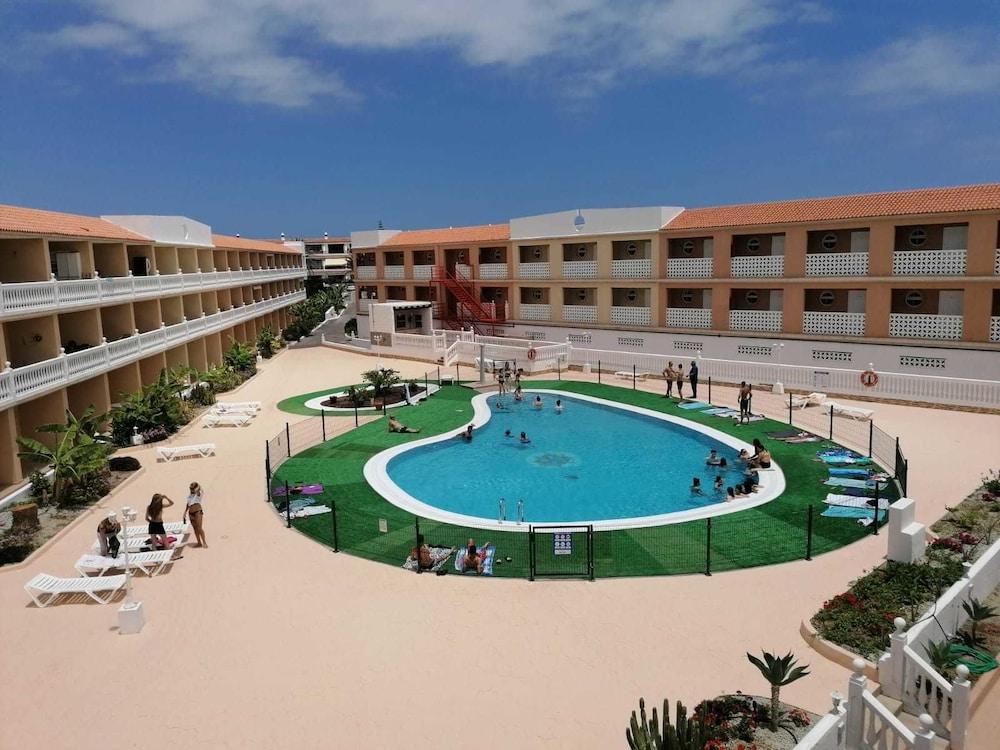 Parque Carolina Aparthotel