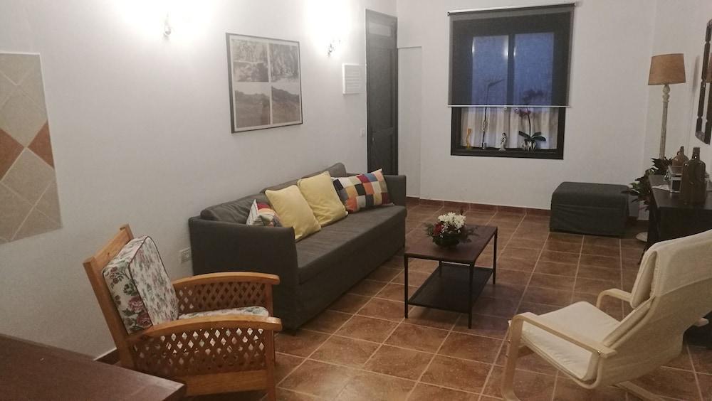 Apartamento Emblema 3 *