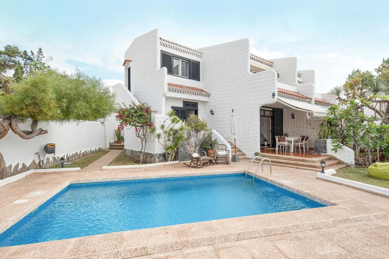 America Villa *