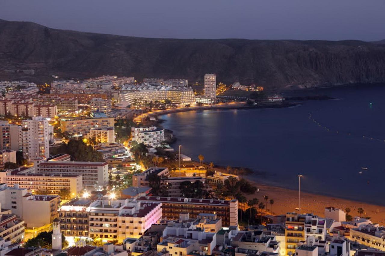 Appartement In Cristianos Centre *