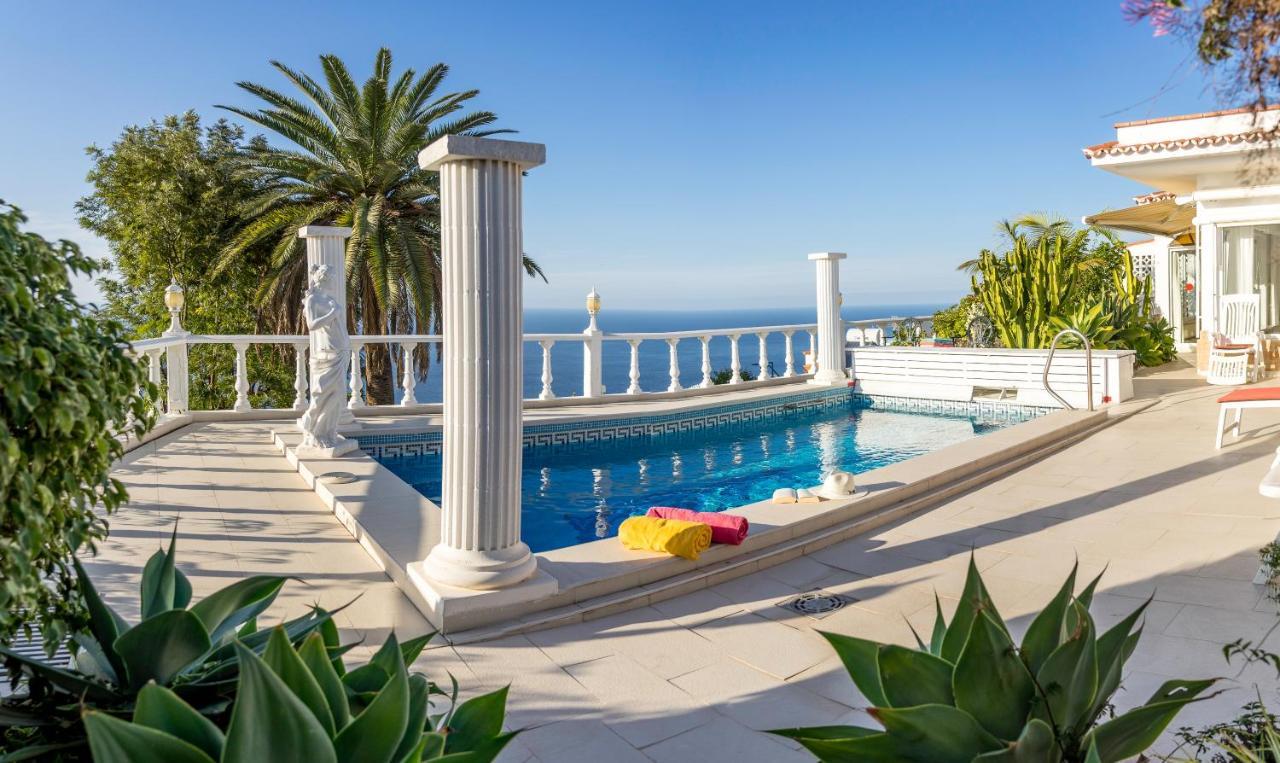 Villa Relaxing Heated Pool Luxurious Views Massage