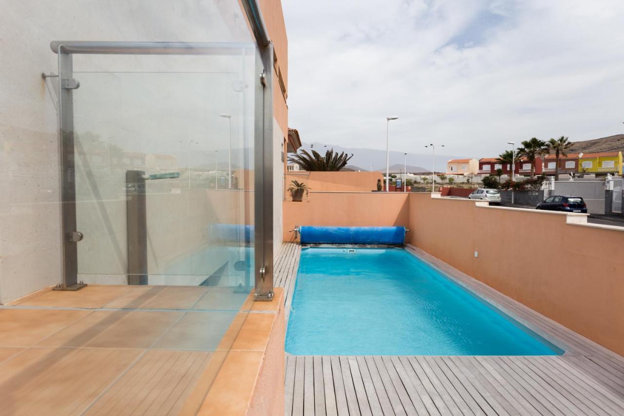 Modern House With Private Swimming Pool Holiday home El Medano (Tenerife)
