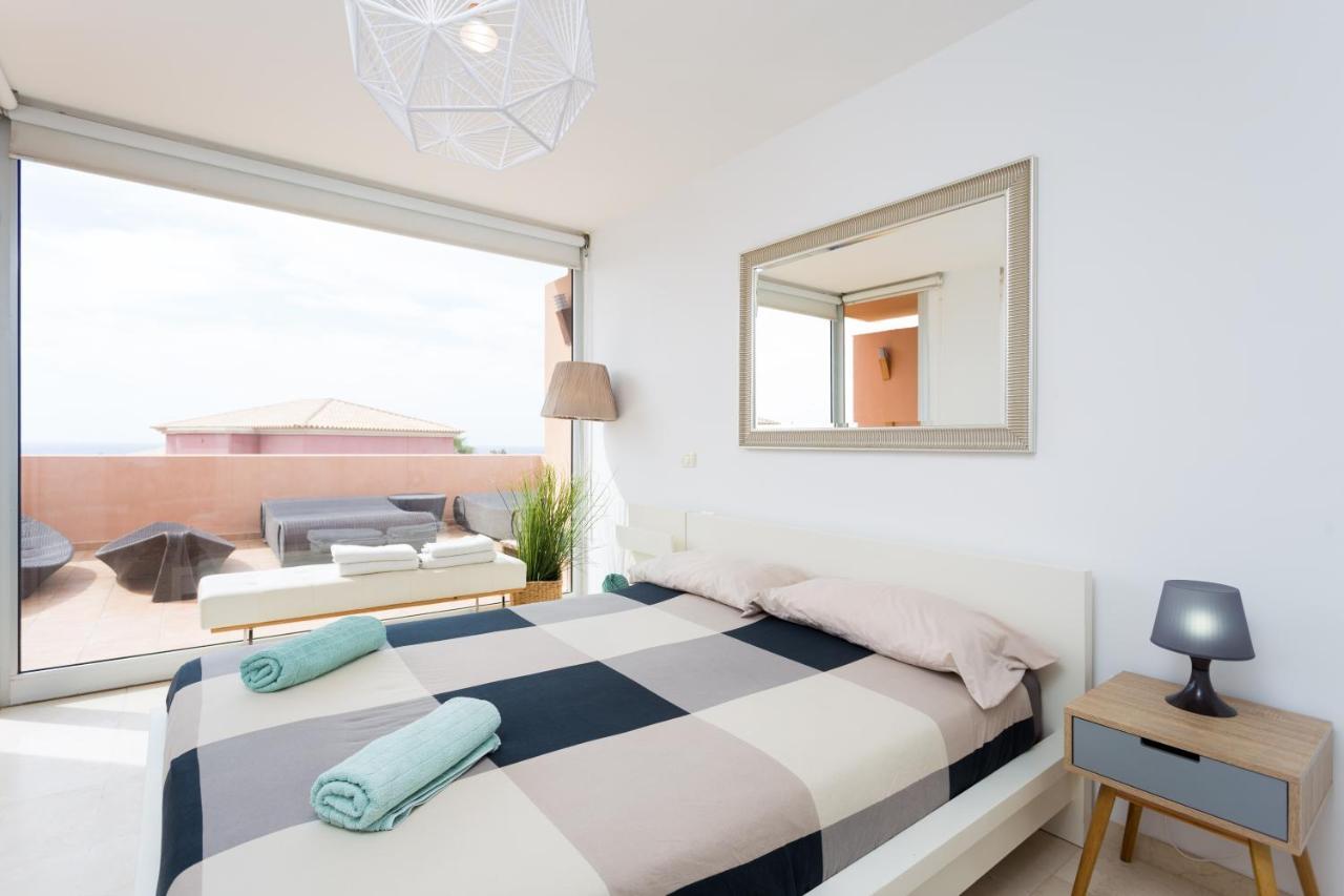 Modern House With Private Swimming Pool Holiday home El Medano (Tenerife)