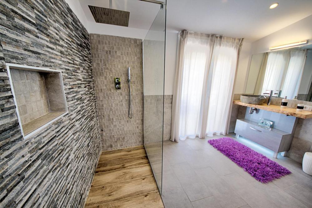 White House - Clasto * San Miguel de Abona