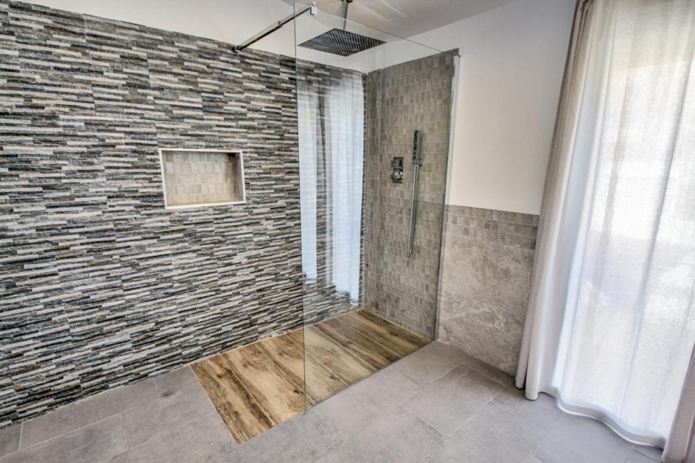 White House - Clasto San Miguel de Abona