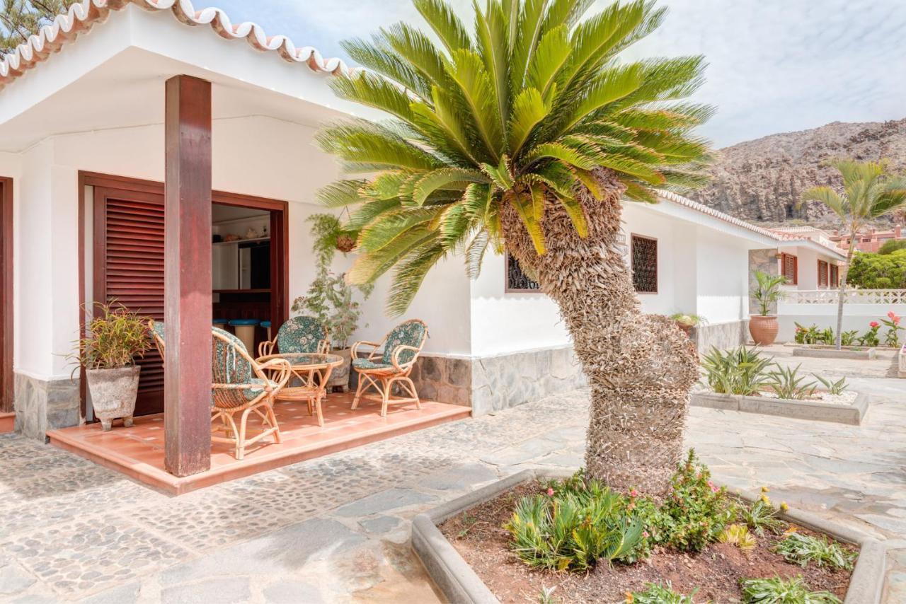 Amplio Chalet En Con Jardin Y Vista Al Mar Palm-mar