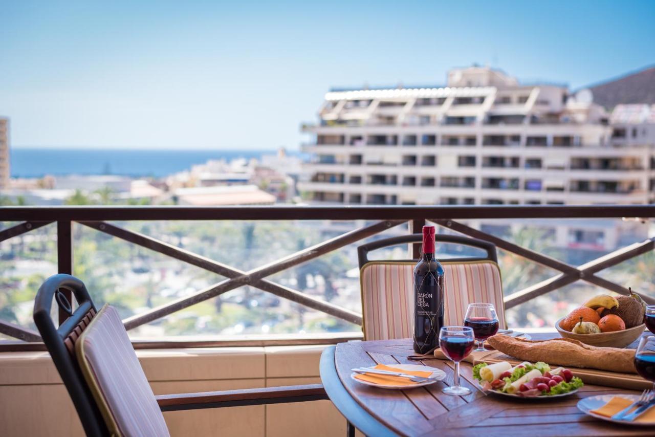Great 'san Marino' Terrace And Pool Apartment