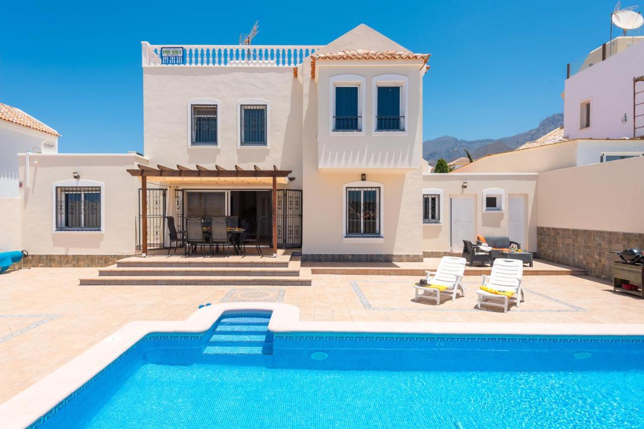 Beautiful Sahara, Bbq Villa Costa Adeje (Tenerife)