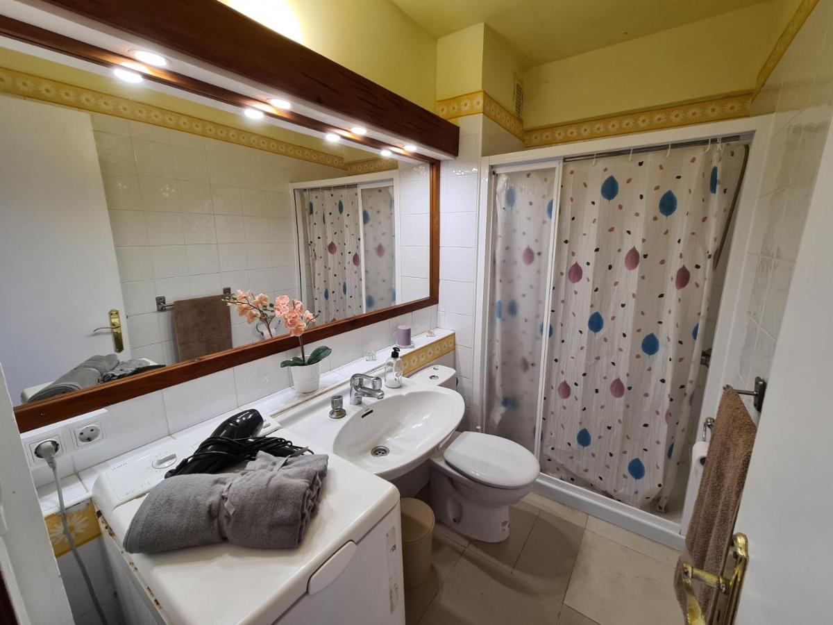 Vida Loca Only 190 Meters To The Sea, Balcony, Sea View, Pool, Wifi * Playa Feñabe