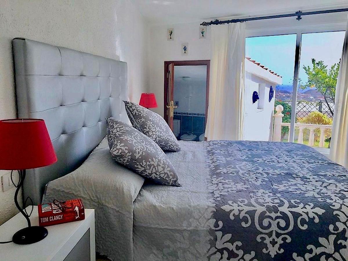 Detached Villa, Private Pool Only 10 Minutes Cristianos