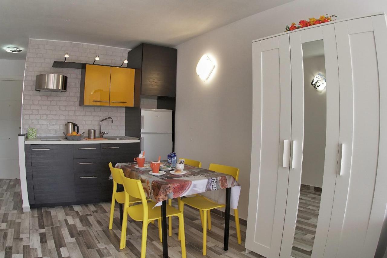 Geremy's Boutique Vivienda Vv A-38-4-2068 *