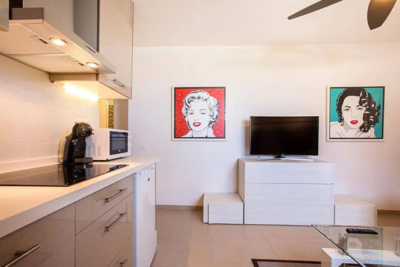 1 Bedroom For 4 People In Tenerife