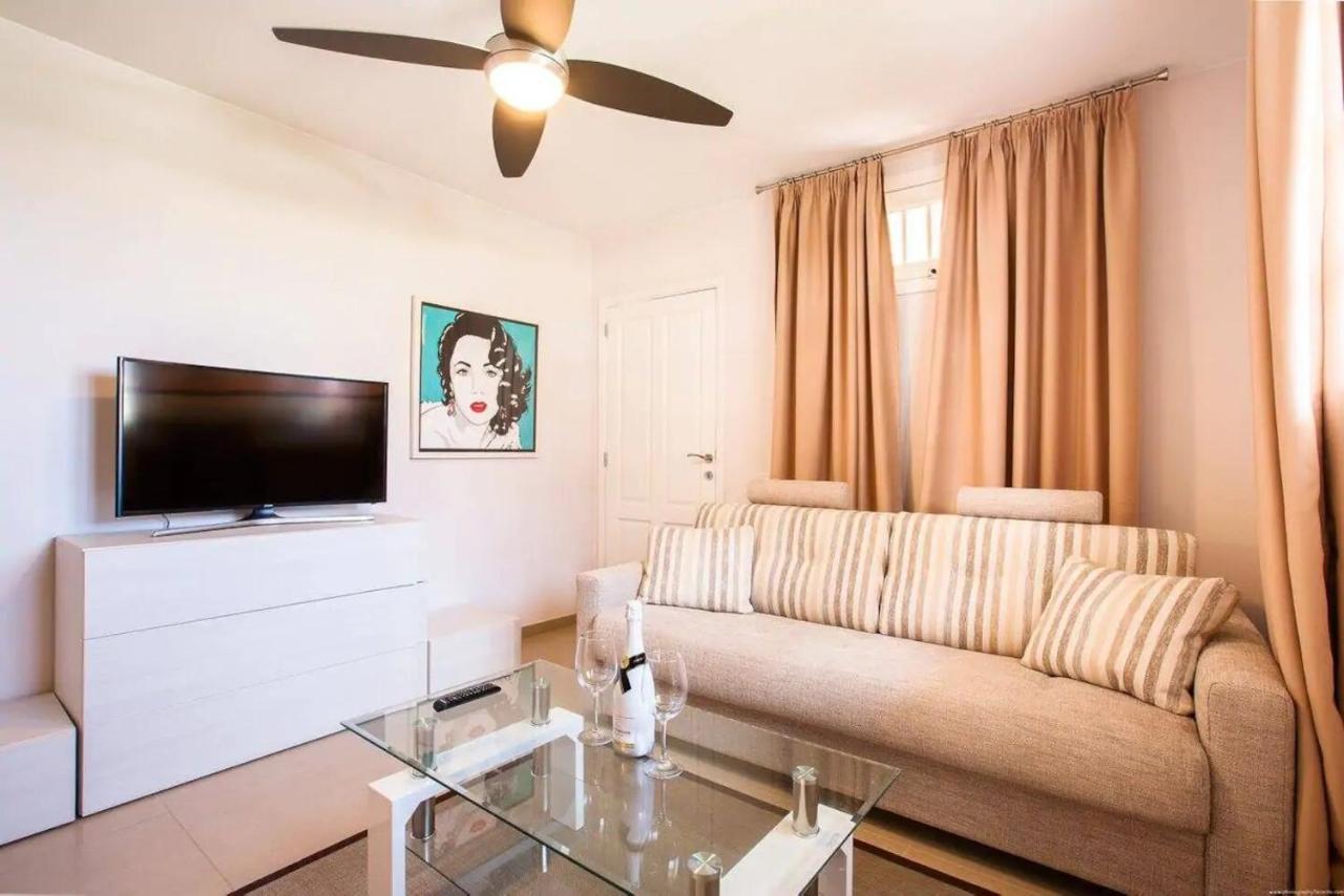 1 Bedroom For 4 People In Tenerife Apartment *