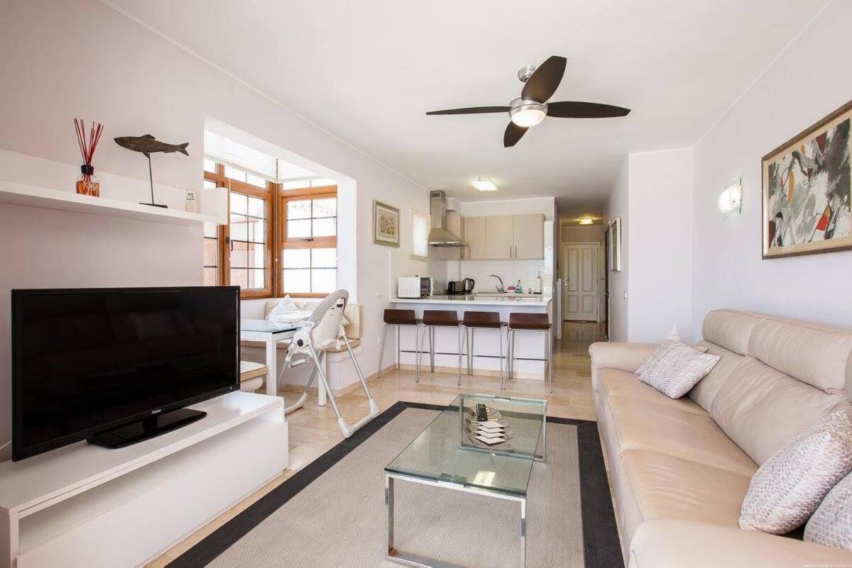 Apartamento 2 Bedroom For 4 People In Tenerife *