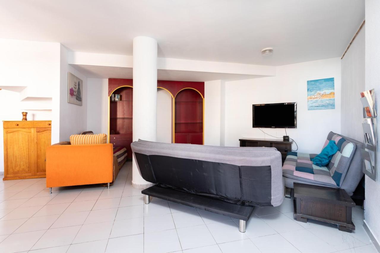 Family -3 Bedrooms And Rooftop *