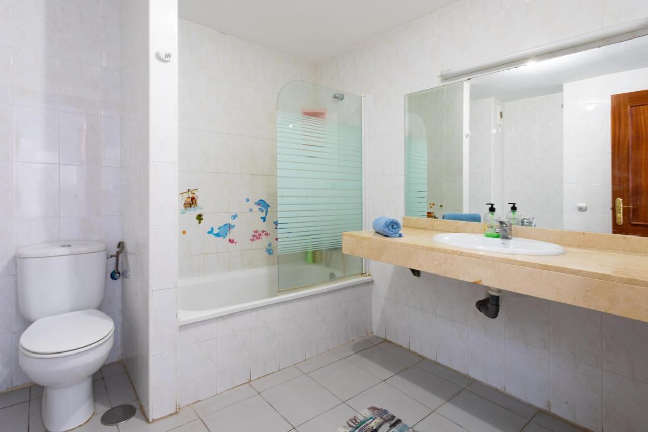 Family -3 Bedrooms And Rooftop Apartment El Medano (Tenerife)