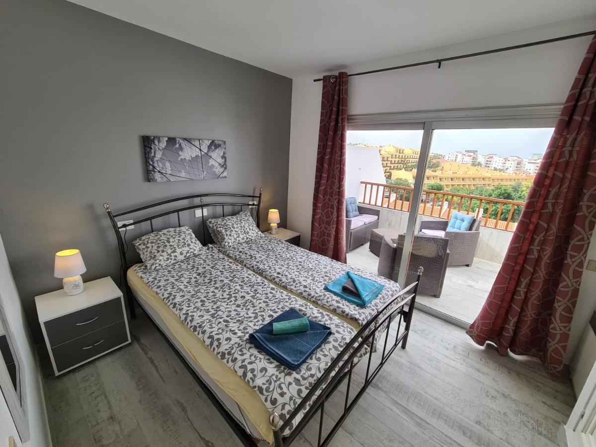 Duplex Penthouse Puerto Colón Only 5 Min. To The Beach, 2 Terraces, Pool, Wifi, Dishwasher Apartamento Costa Adeje (Tenerife)