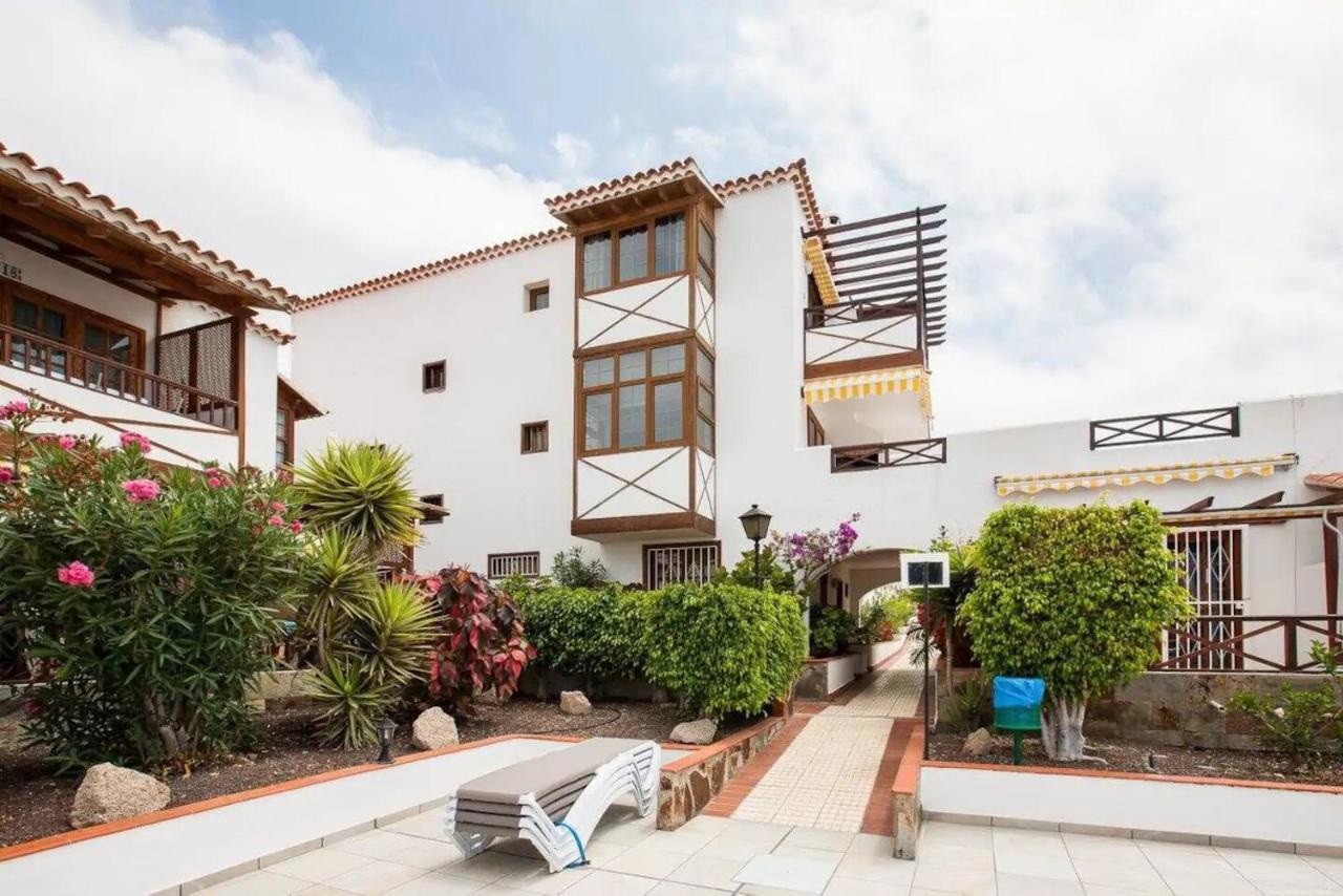 1 Bedroom For 4 People In Tenerife Apartment *
