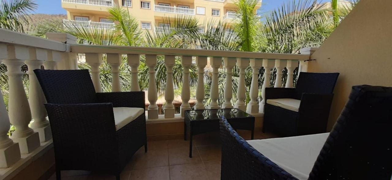 Apartamento With Pool