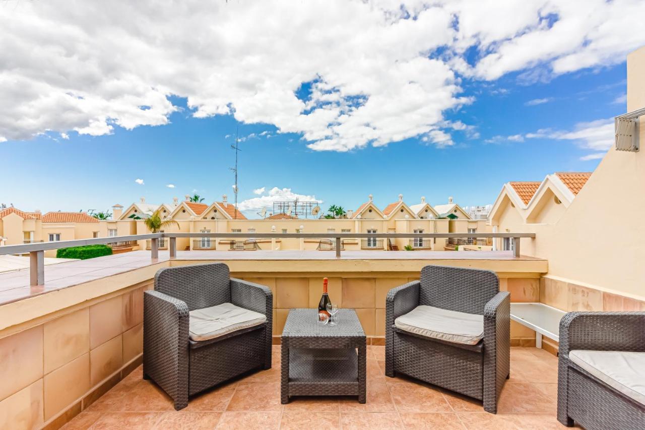 Yucca Park, Lovely, Quiet, 2 Bedroom, 70m2, Ocean Pool View!