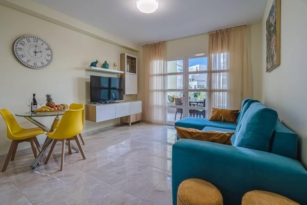 Orlando. Amazing Location. Completely Renovated! Apartment Costa Adeje (Tenerife)