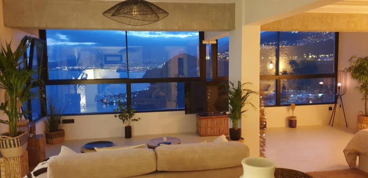 Home2book Luxury Panoramic Sea Views Appartement *