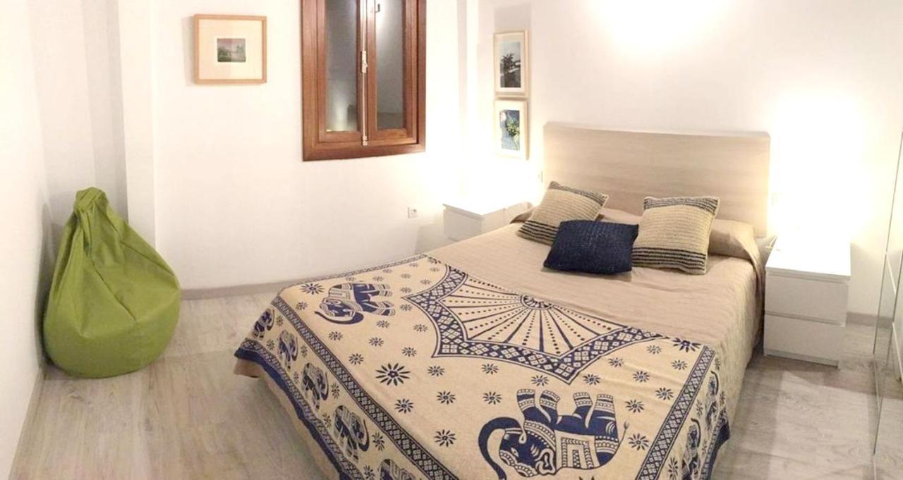 Spacious House In Arona With Terrace And Garden *