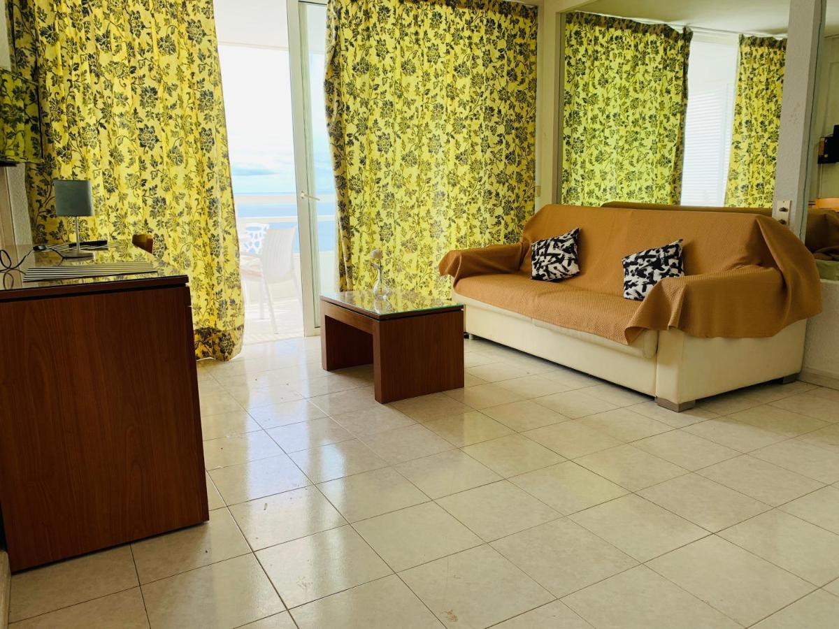 Ponderosa Holiday apartaments Apartahotel Playa de las Américas