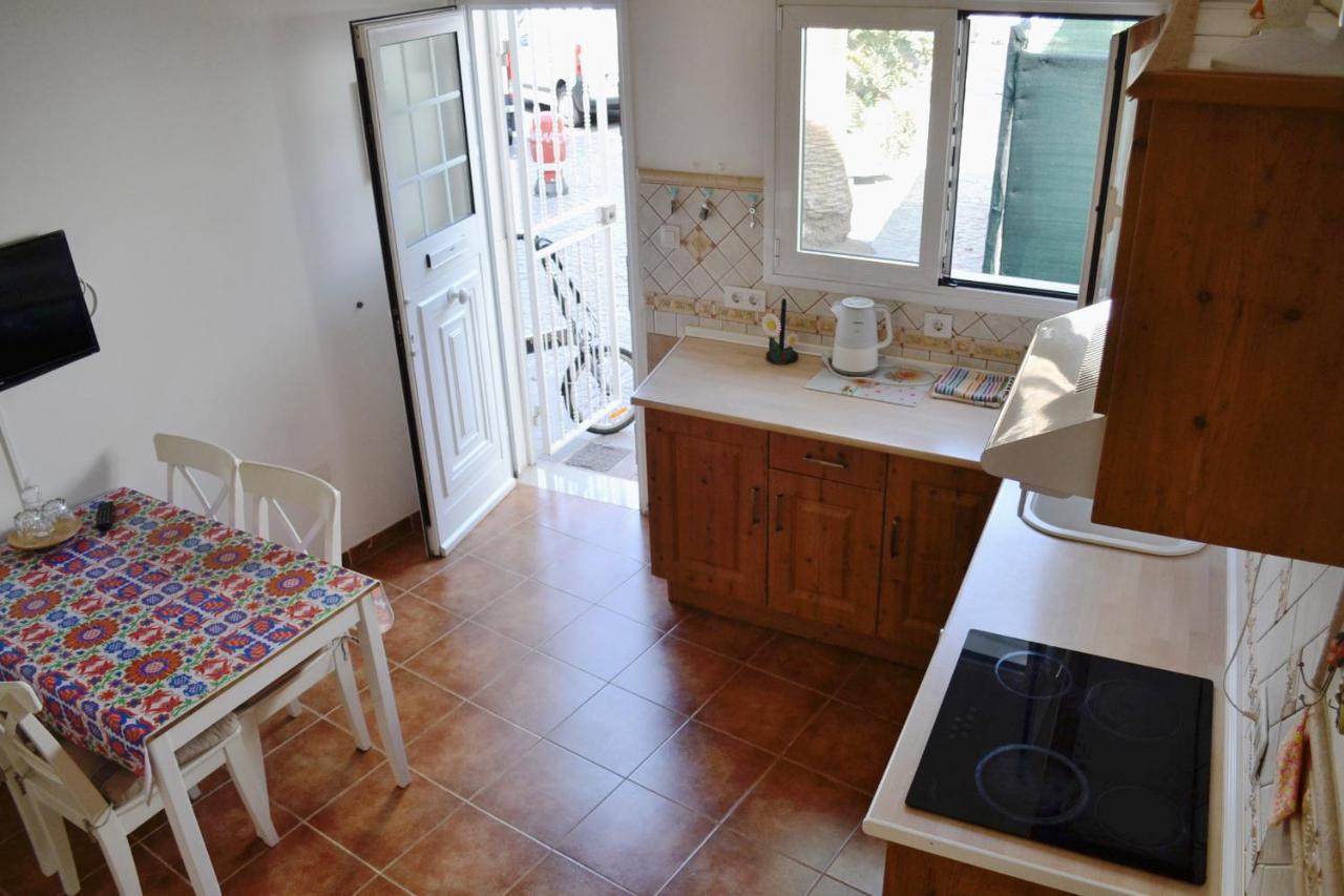 Casa Peter Los Cristianos Centro A 20 Metros Del Mar Hébergement de vacances *
