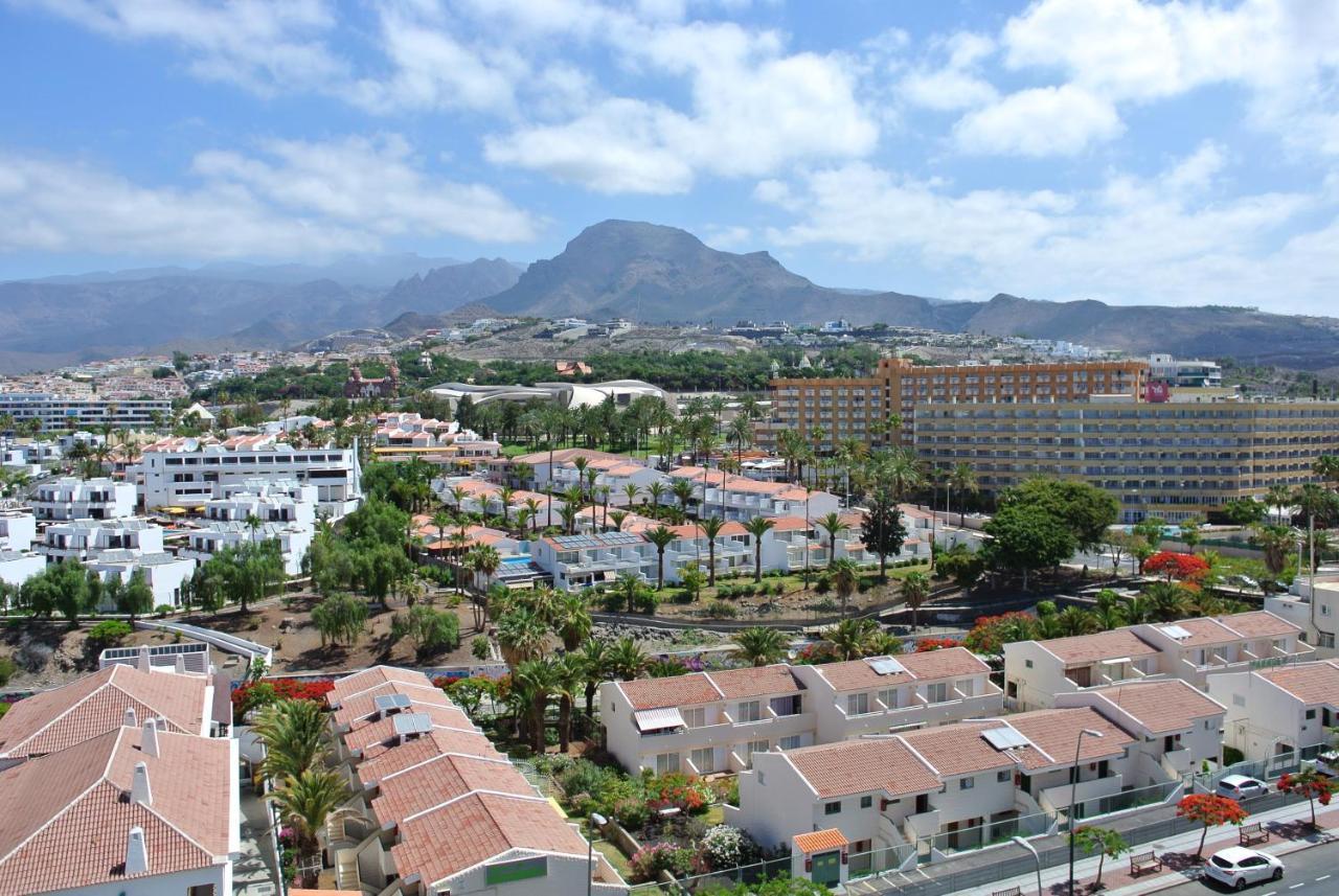 The * Playa de las Américas