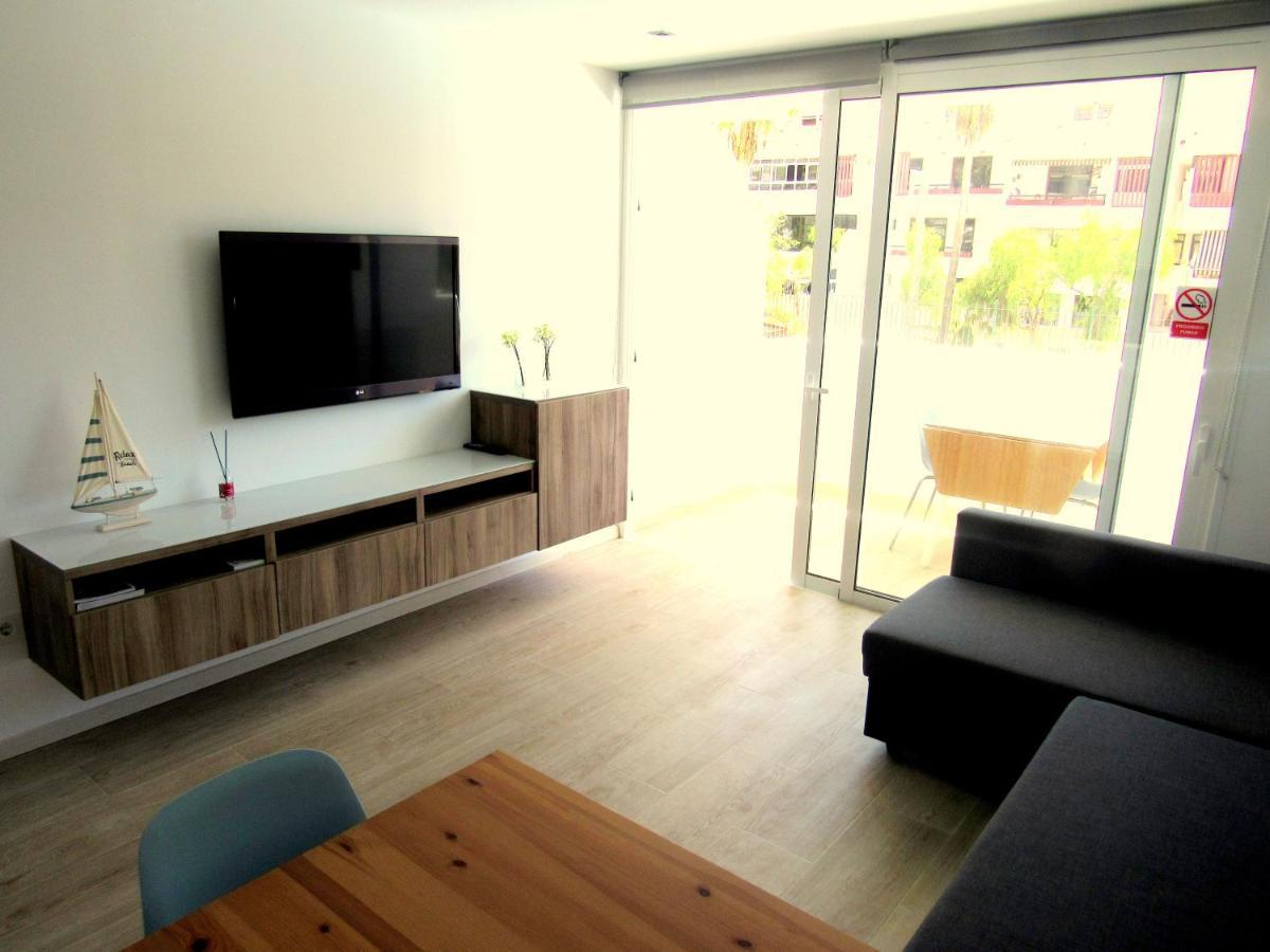Spotless South Facing With Pool View And Wifi Heart Of Americas Playa de las Américas