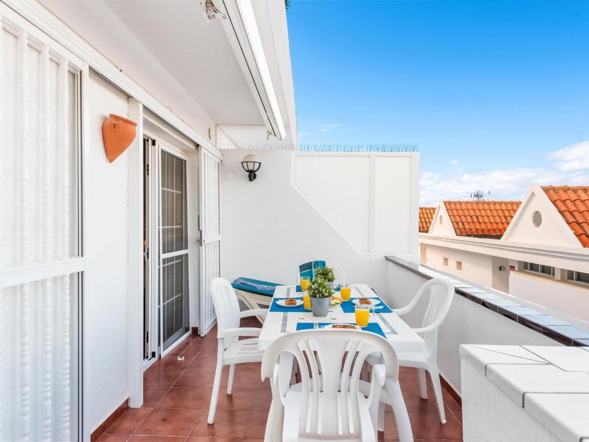 C103 Big Terrace, Pool! Apartment *