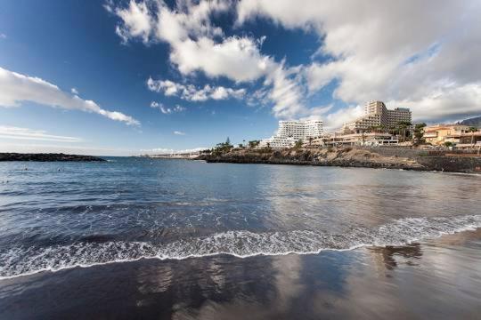 Las Americas Front Line Ocean