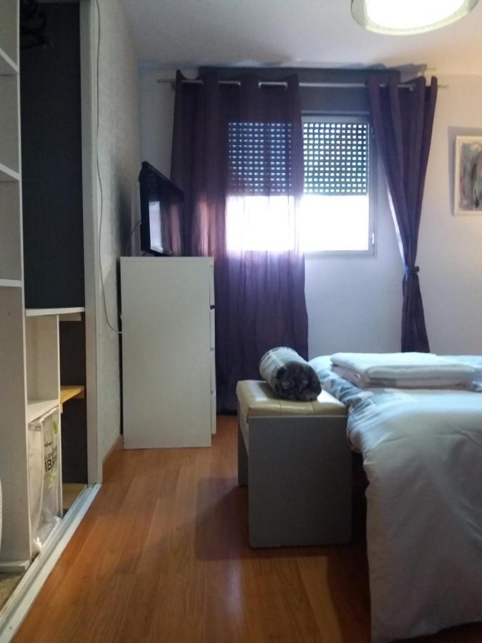 Habitación en casa particular Near Airport *
