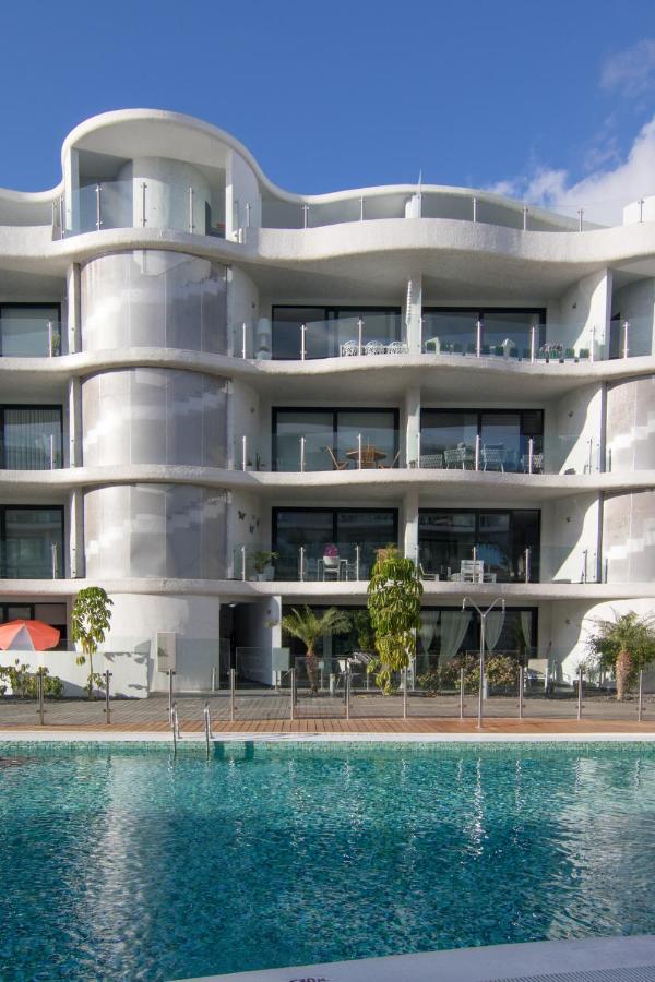Luxury Apartment, Parking, Terrace, Pool. Apartamento