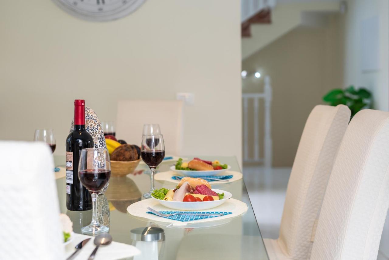 Luxury Holiday Heated Pool Villa Costa Adeje (Tenerife)