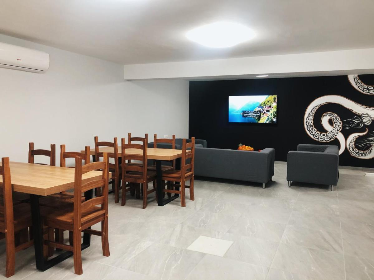 8 Islas Hotel *