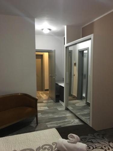 Cassandra Hotel